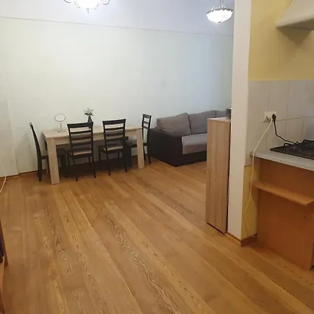 Small In Center *